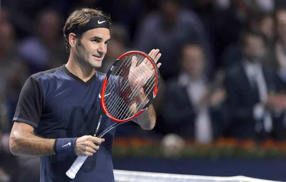 Roger Federer na estreia no ATP 500 da Basileia 2015 (Foto: Fabrice Coffrini/AFP)