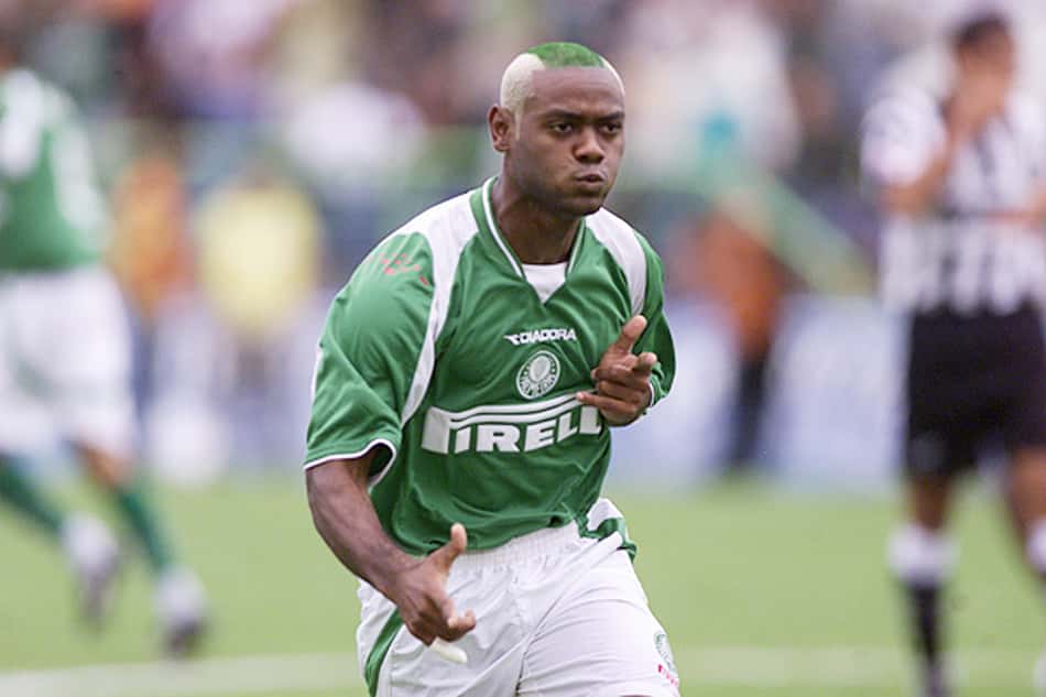 Vagner Love no Palmeiras (Foto: Ari Ferreira)