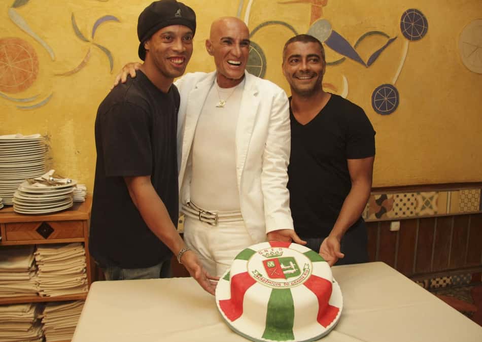 Ronaldinho e Romário maracaram presença no aniversário do promoter Amin Kader (Foto: Raphael Mesquita/Foto Rio News)