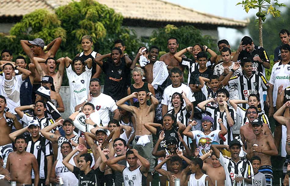 Clubes com mais sócios da Série B, Botafogo e Bahia duelam no sábado