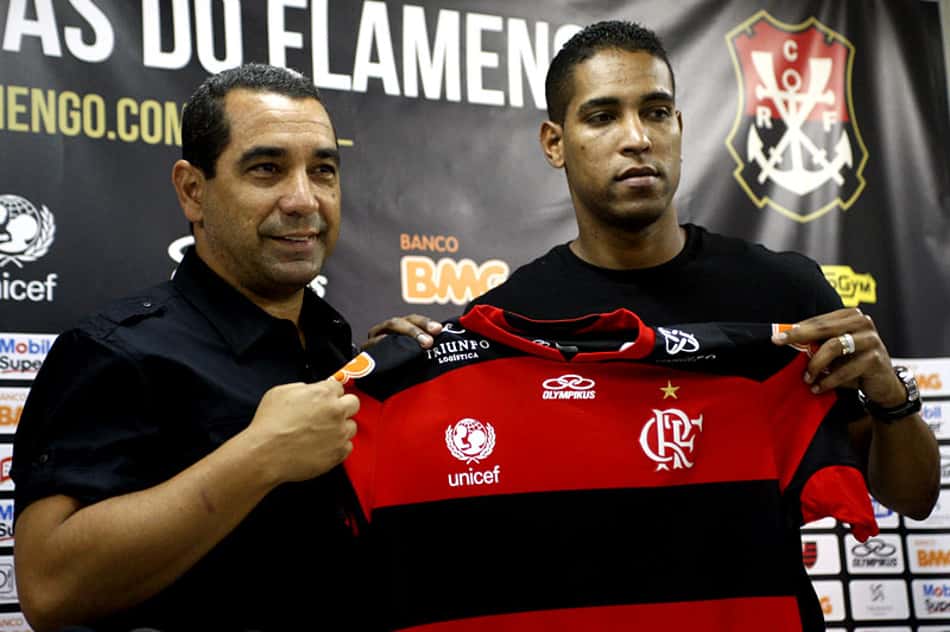 Santistas fazem abaixo-assinado para tirar Ganso do muro do CT Rei Pelé