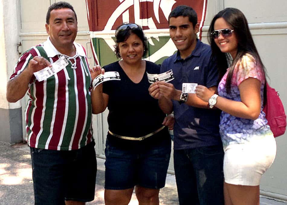 Campeão, Di Matteo aguarda definição sobre seu futuro