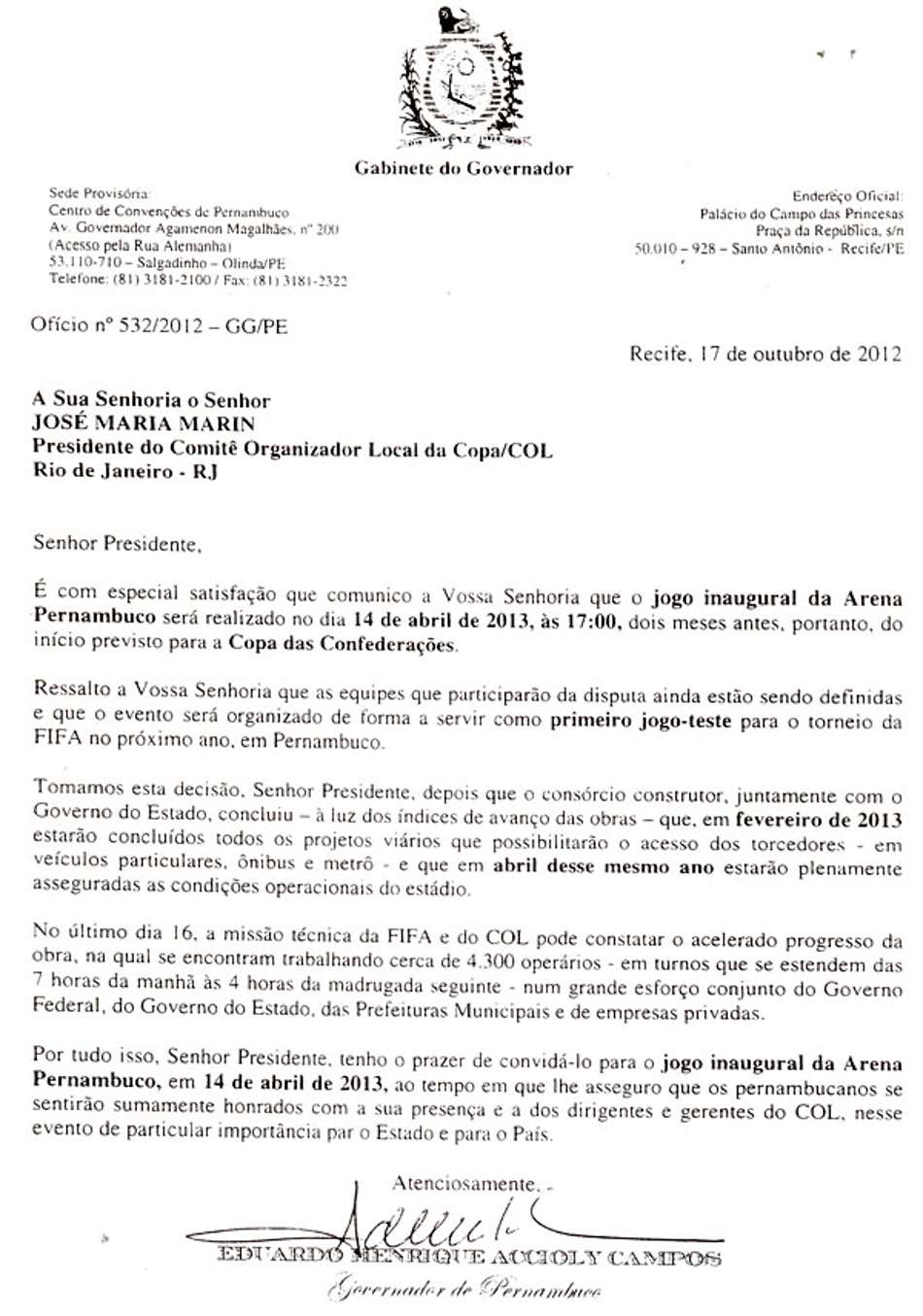 Roupeiro cuida da chuteira de Seedorf antes do clássico no Engenhão