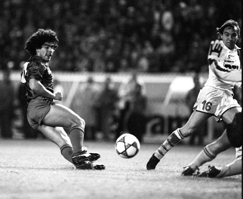 FOTOS: Polêmico, craque e ídolo! Argentino Maradona faz 55 anos