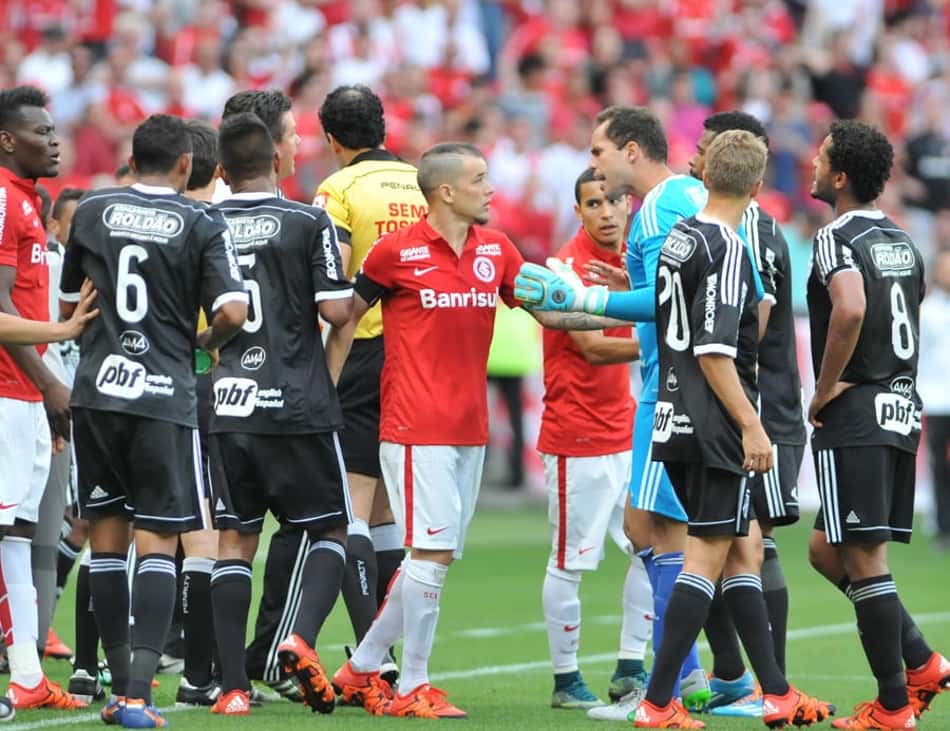 Alexandro diz que Ponte Preta deve trabalhar forte em busca da vitória