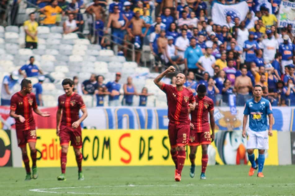 Libertadores vira porto seguro de são-paulinos contra ano conturbado