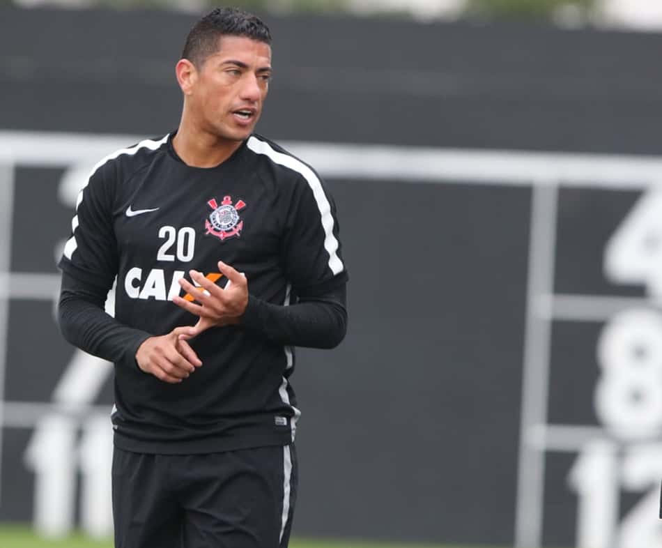 Ralf e Corinthians acertam tempo e devem selar renovação até sexta