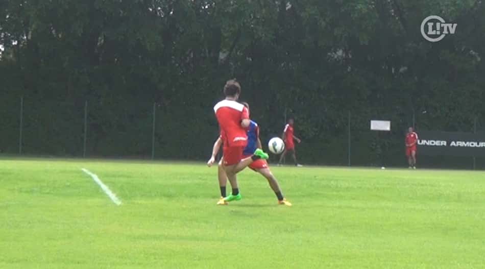 VÍDEO: Chapéu na polêmica! Pato aplica bela carretilha em Iago Maidana