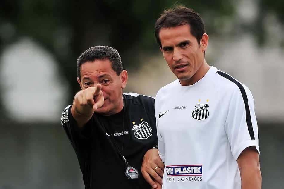Parceiro de brasileiros, argentino do Santos aposta em Higuaín no clássico