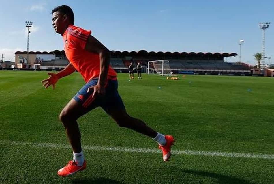 São Paulo acerta empréstimo do zagueiro Aderlan até o fim de 2018