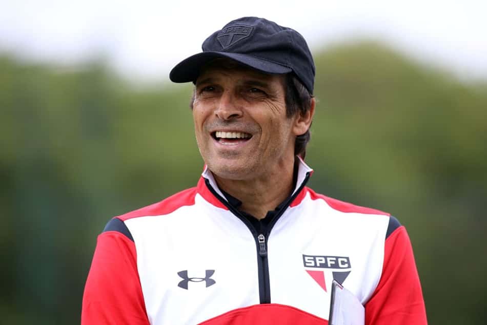 São Paulo contrata novo coordenador técnico e muda Milton Cruz de cargo