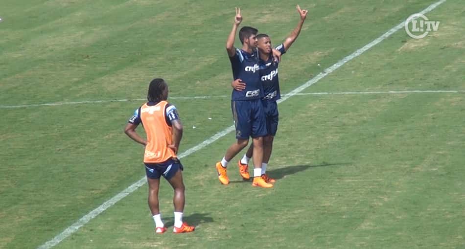 VÍDEO: 'Rachão' em Atibaia tem show de gols e 'cera' de Prass