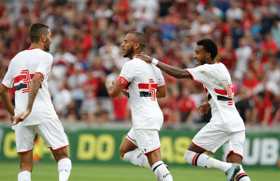 São Paulo acerta a compra do garoto Banguelê por R$ 400 mil