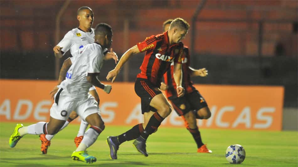 Na Ilha, Sport empata com o Furacão e perde chance de colar no G4