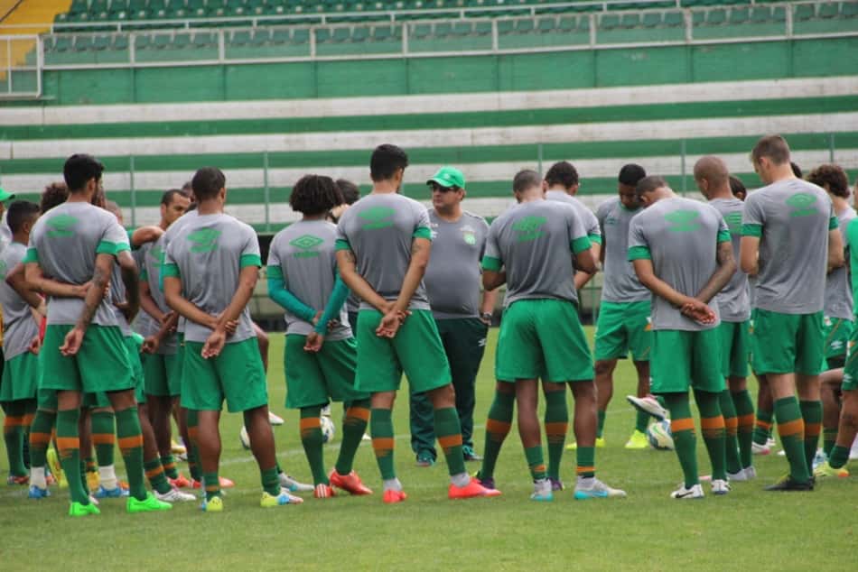 Lateral da Chapecoense mira triunfo diante do Galo na última rodada do Brasileirão