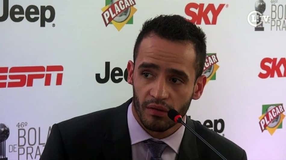 Renato Augusto não descarta volta à Europa: 'Só não quero sair de graça'