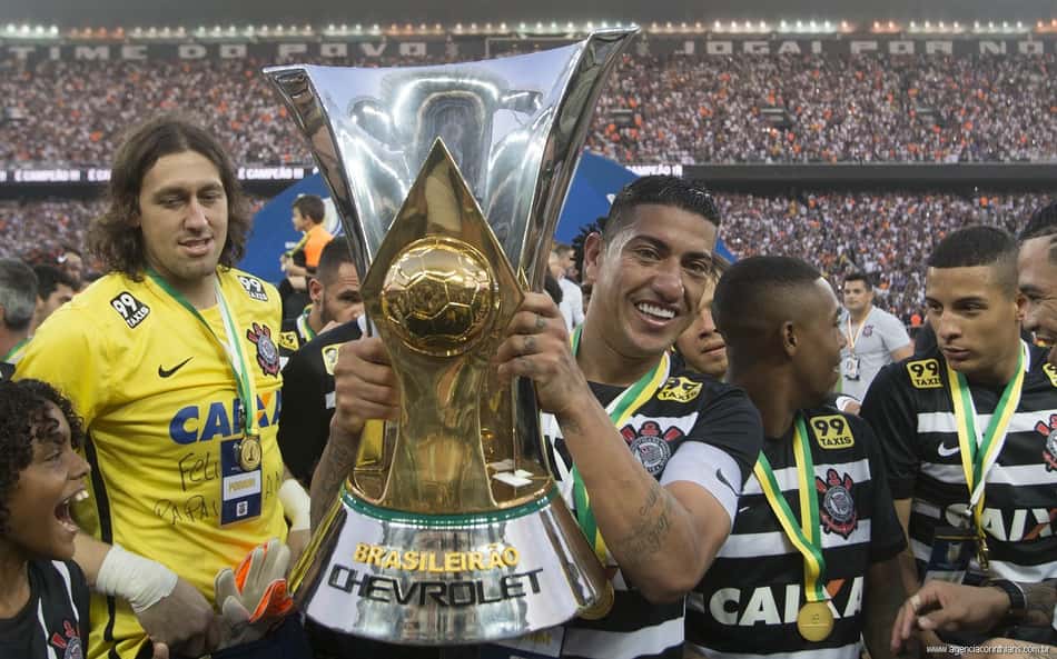 Perto de renovar com o Corinthians, Ralf se pronuncia em rede social