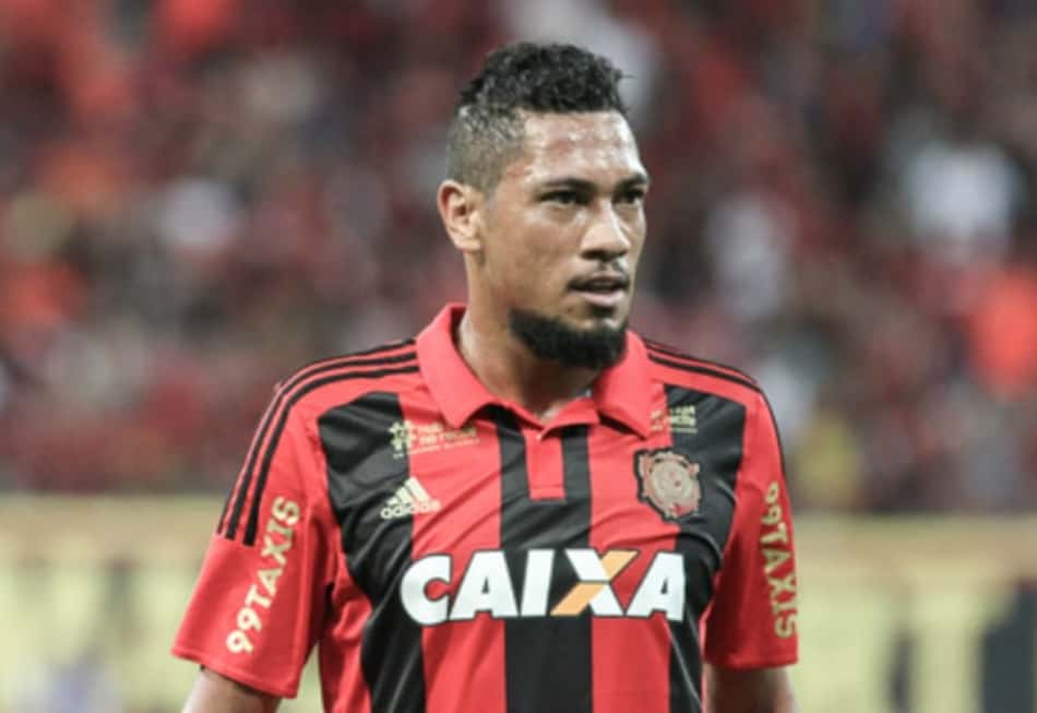 Dirigente fala sobre desmanche do Sport e reforços para 2016