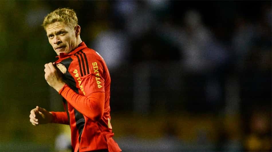 Marlone, meia em ação pelo Sport (Foto: Mauro Horita/Lancepress!)
