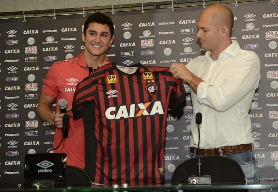 'É o time do meu coração', revela primeiro reforço do Atlético-PR