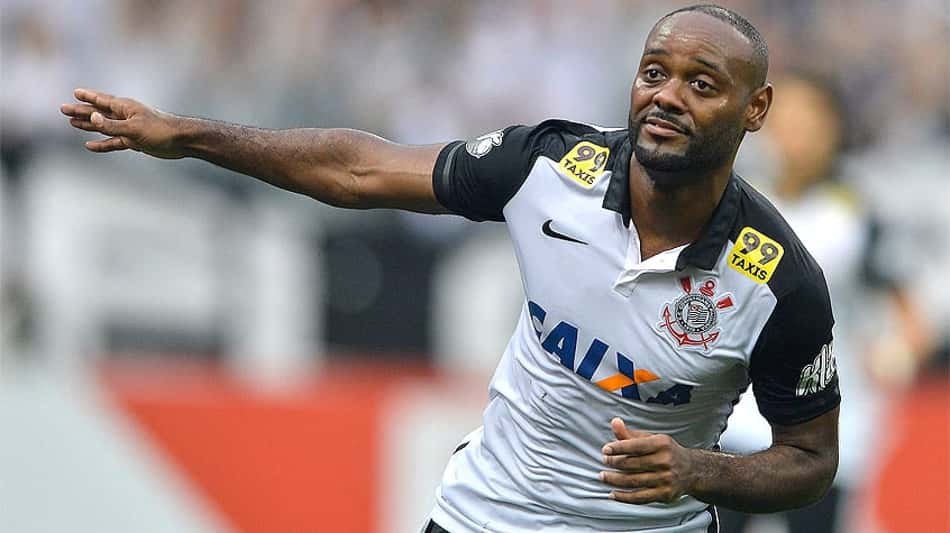Vagner Love: vai para o Monaco (FRA) - cerca de R$ 5 mi ao Timão <br>