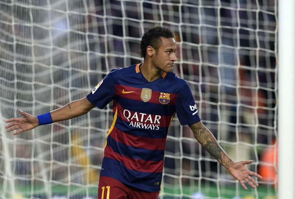 O atacante Neymar marcou o último da goleada do Barcelona sobre o Granada por 4 a 0