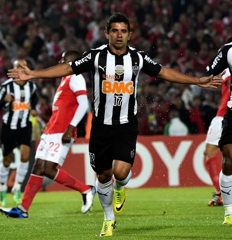Guilherme fará exames na segunda para fechar por 4 anos com o Timão