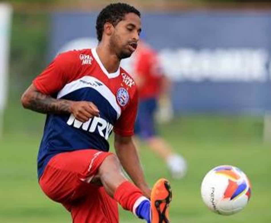 Lateral Ávine fala das expectativas para 2016 e elogia pré-temporada do Bahia