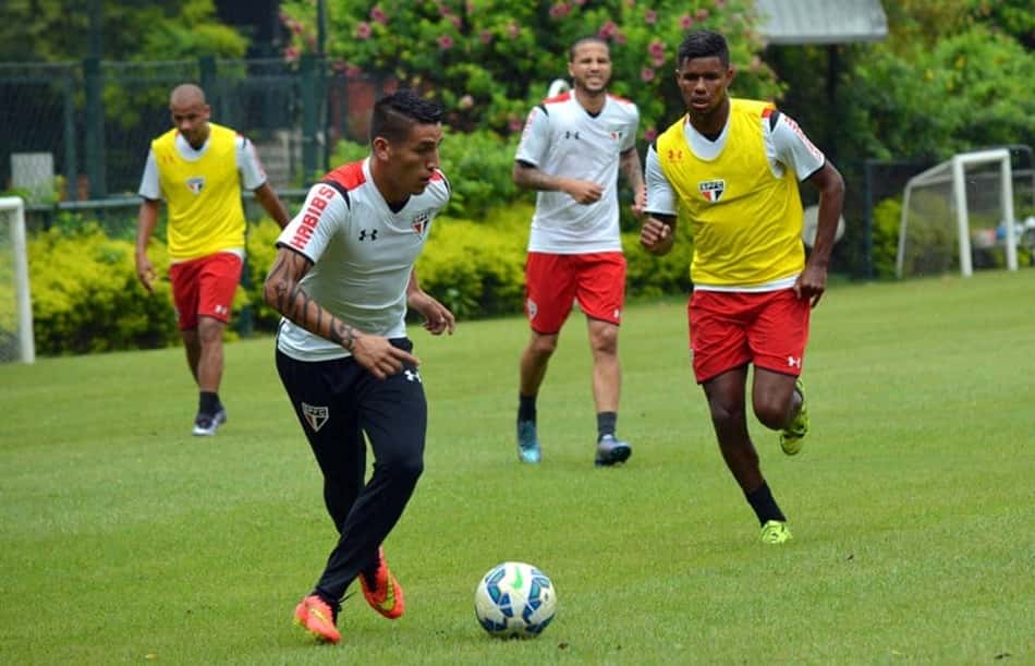 Centurión exalta parceria com Bauza e diz: 'Sinto que terei um grande ano'