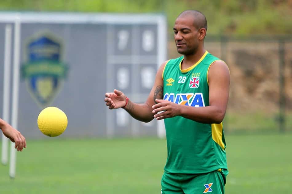 Licença de Rodrigo acaba e definição no Vasco pode ficar para segunda