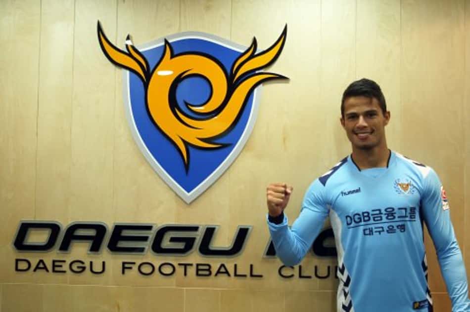 Mais um! Johnathan Vilela faz testes e está perto de assinar com o Sport