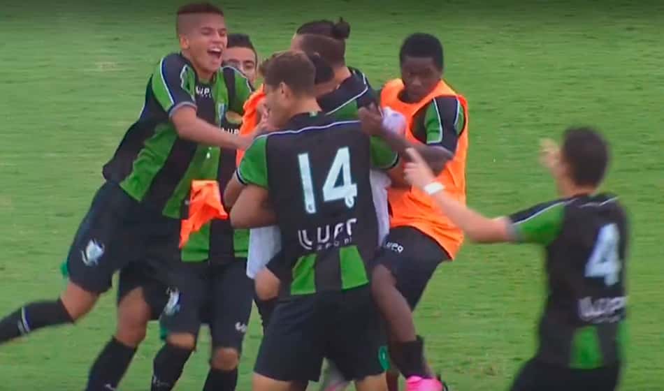 Pede música! Nos pênaltis, América-MG avança à semifinal da Copinha