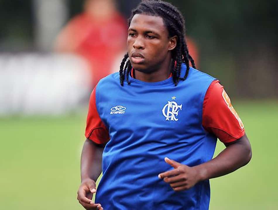 Ex-Flamengo, Diego Mauricio busca mais uma grande temporada no exterior
