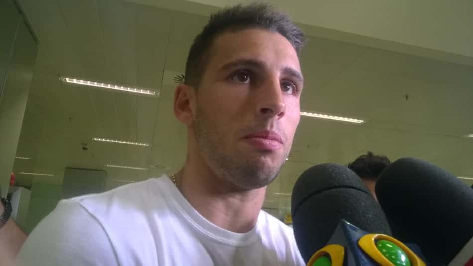 Calleri faz exames médicos, mas São Paulo adia anúncio da contratação