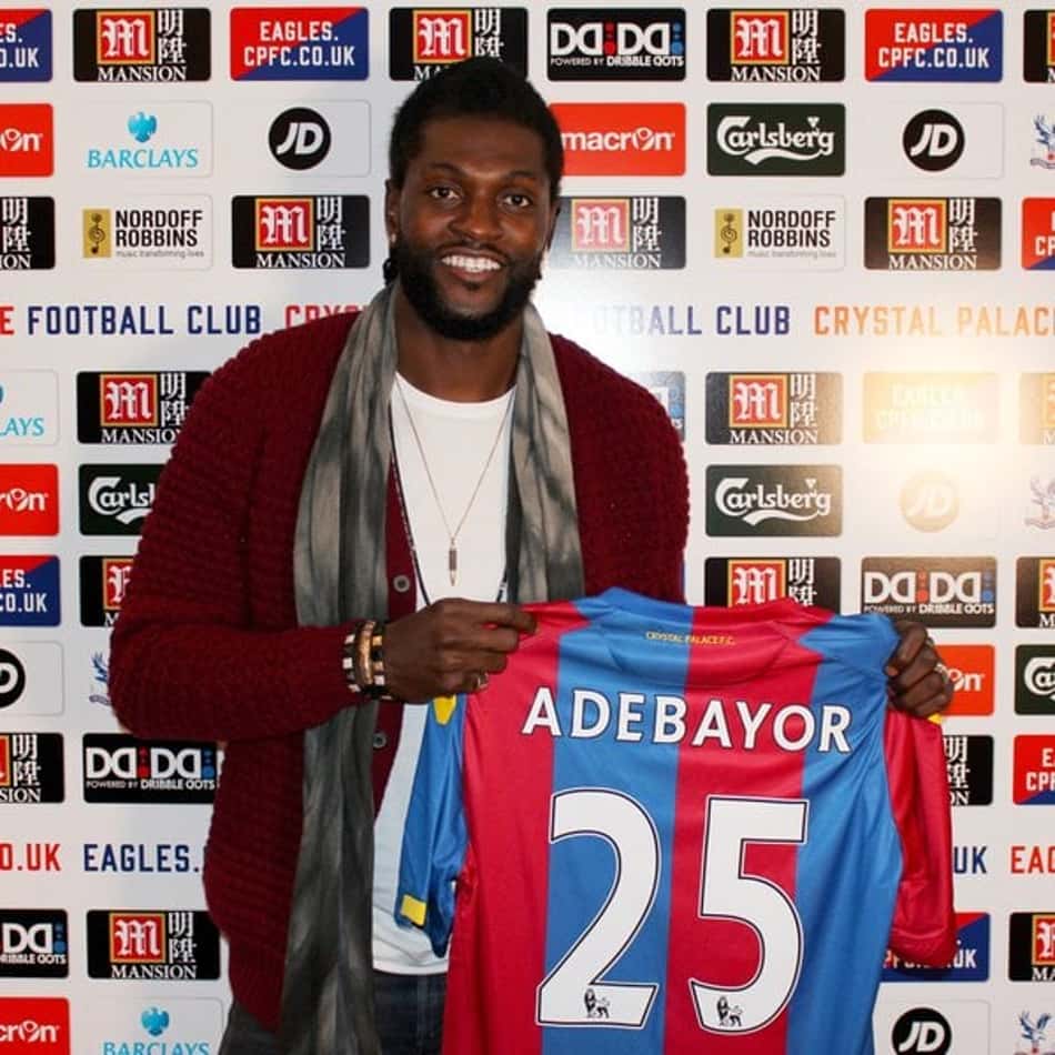 Adebayor diz não saber sobre Crystal Palace: 'Vou procurar no Google'
