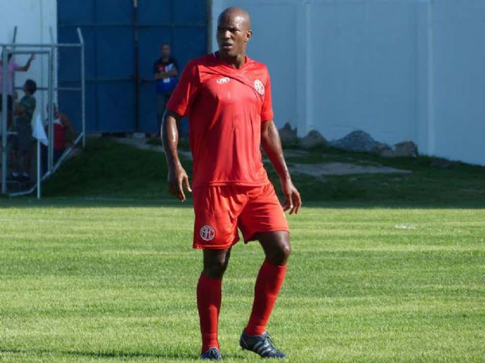 Capitão do América pede empenho total para a Copa Rio