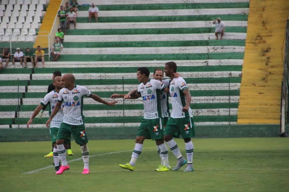 Chapecoense estreia com vitória no Campeonato Catarinense