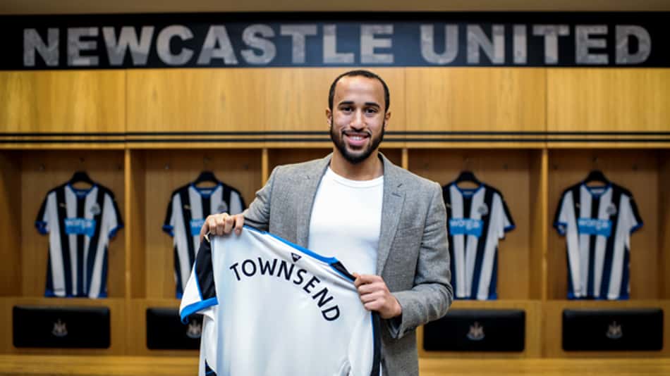 Gastos com transferências na Premier League ultrapassam R$ 6 bilhões pela primeira vez