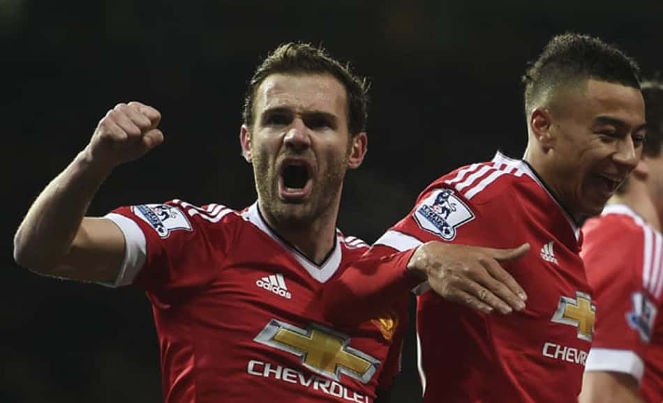 United bate o Stoke com show de Mata; Spurs vencem e Kane faz dois
