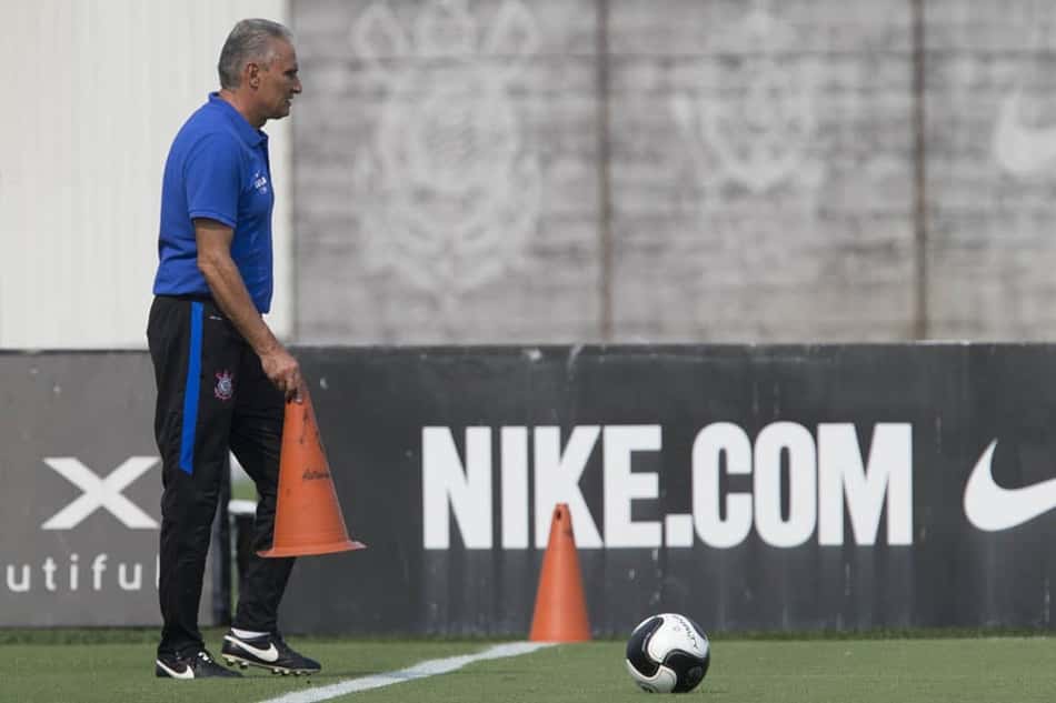 Treino Corinthians - Tite (foto:Daniel Augusto Jr)