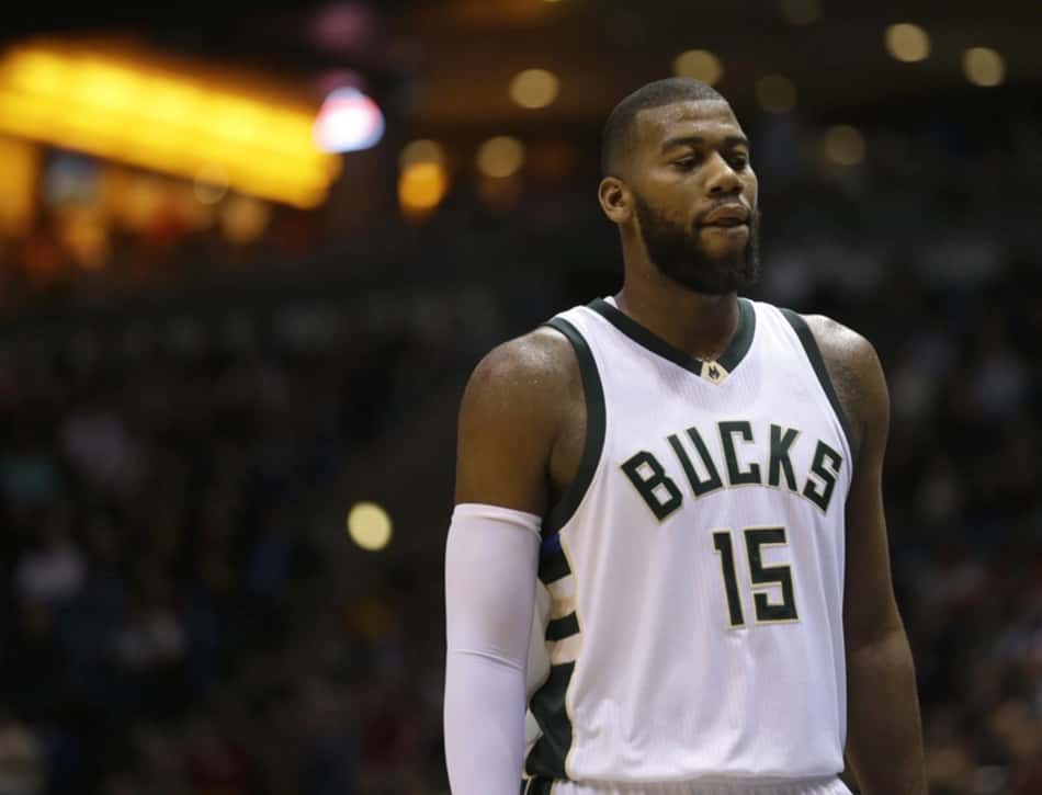 Sem oportunidades, Greg Monroe é dispensado pelo Suns