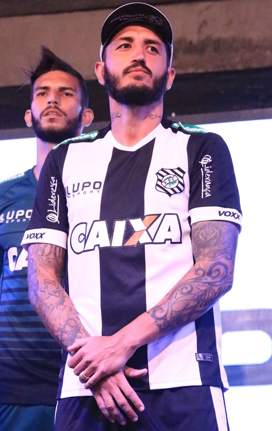 Zagueiro Marquinhos tem contrato renovado com o Figueirense até o final de 2017 (Foto: Divulgação / Site Oficial do Figueirense)