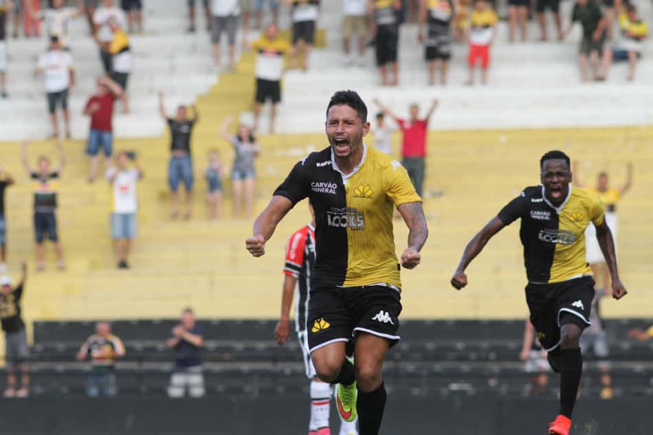 Com pênalti polêmico no fim, Criciúma vence Joinville no Estadual