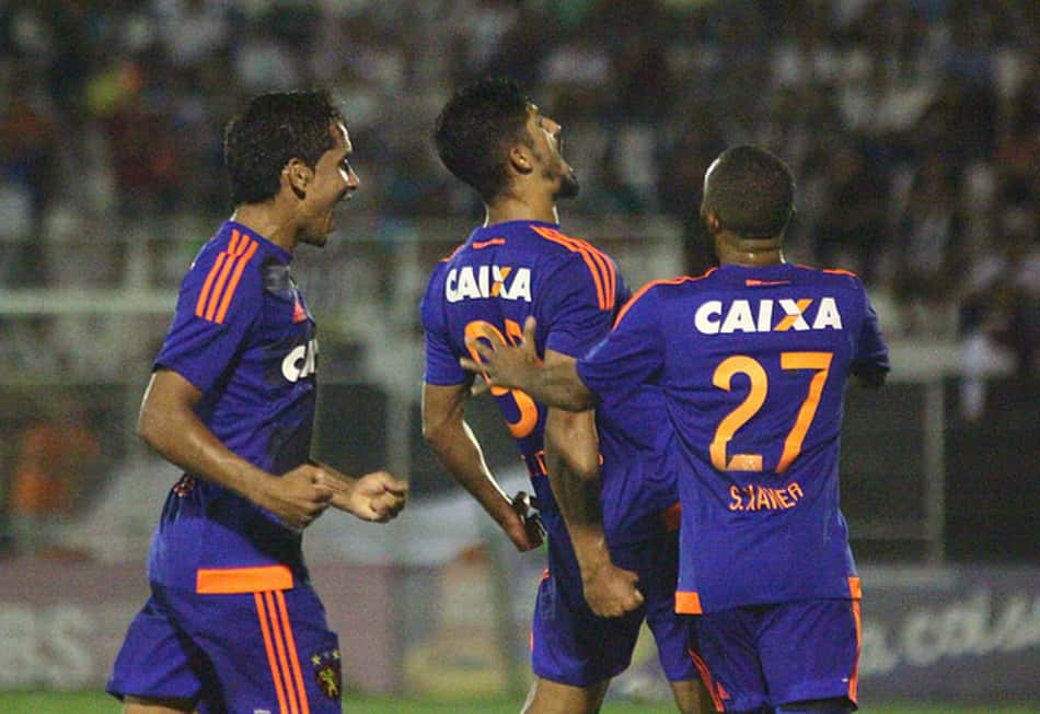 Sport vence Fortaleza em casa e segue invicto na Copa do Nordeste