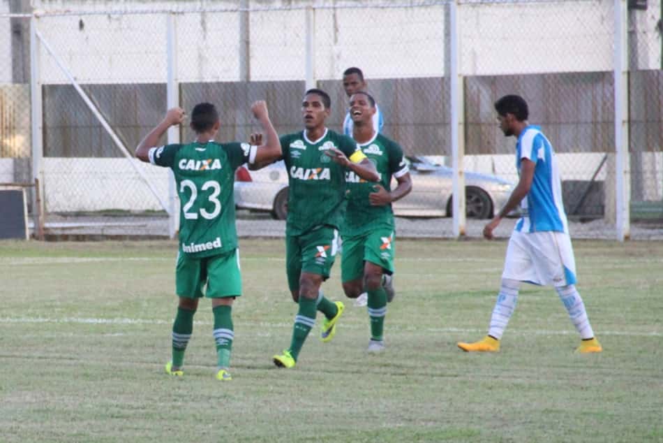 Guto Ferreira exalta Chapecoense e comemora liderança