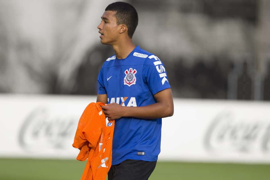Jovem da base rescindirá com o Timão para acertar com o Macaé