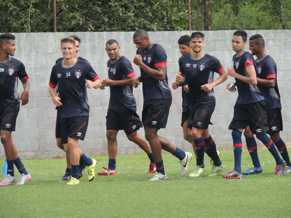 Zagueiro do Joinville foca em recuperação no Catarinense
