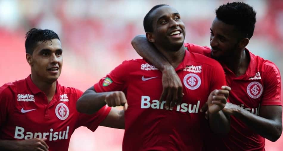 Após críticas, Anderson festeja boa atuação em goleada do Internacional