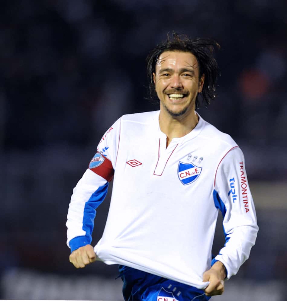 Em crise, gigante da América confirma a contratação de Álvaro Recoba