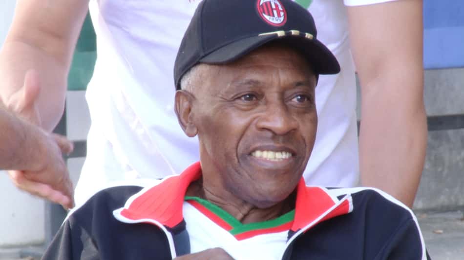 Filme retrata a vida de ex-jogador que foi apelidado de "Príncipe" pelo Rei Pelé